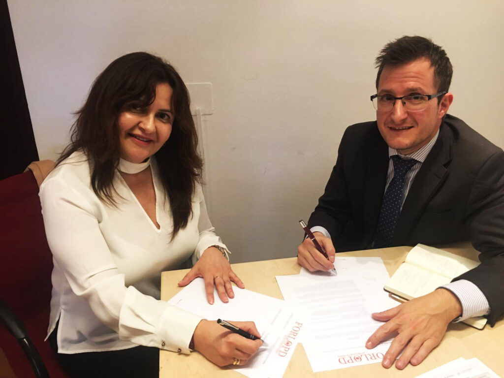 firma de acuerdo con la asociación de detectives privados